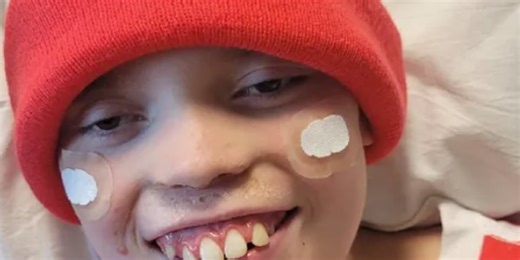 Wichita teen who collected Christmas card from every state dies after cancer battle