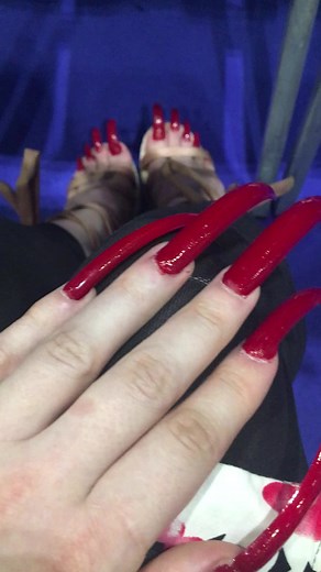 #nails #longnails #acrylics #acrylicnails #toenails #longtoenails #acrylictoes #acrylictoenails #heels #kimono #party