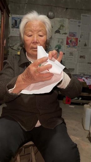 Let me make something out of nothing, and wish everyone peace and safety. #grandma #funny #magic p