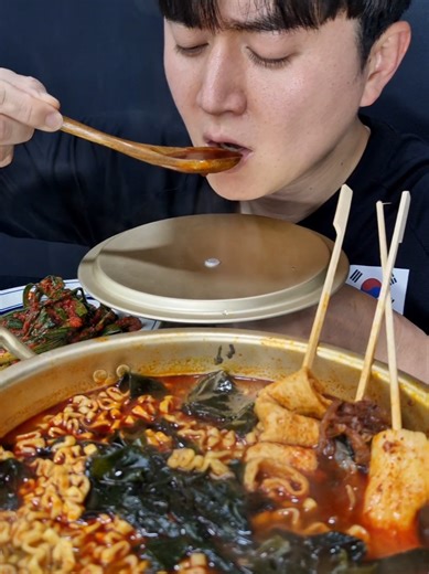 Buldak Stew Noodles with Seaweed - A Flavor Revolution