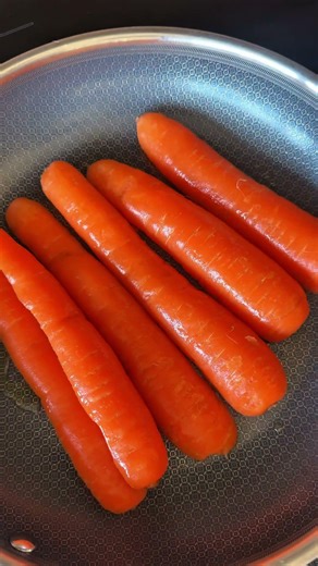 Spicy Honey Carrots 🌶️🥕