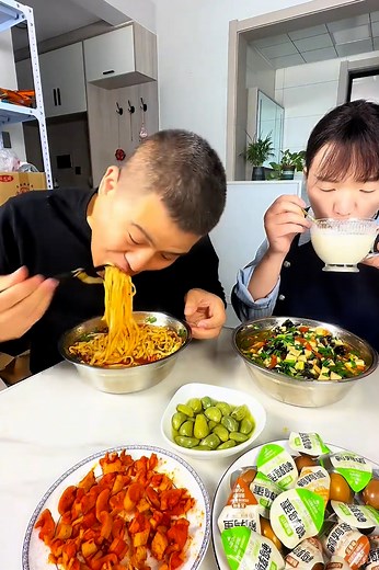 3.4K views · 59 reactions | Prank Husband He Thought He Won By Switching Bowls, Until I Revealed The Giant Ham He Left Behind! #吃货 #BoomChallenge #Boomnow #Toptrending | Alice Kaye | Facebook