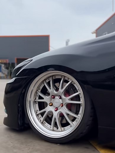 Toyota Majesta: VIP Sedan in Japan Style