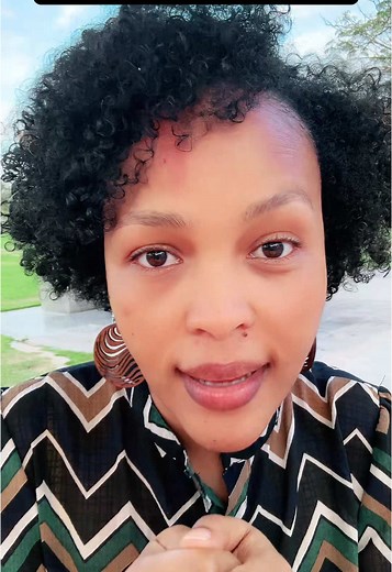 Whether you are the one trying to friendzone or the one caught in the friendzone, we’ve all been there! Here’s what it feels like from both sides of the awkward equation. 😂 #friendzone #struggle #relatable #awkwardsituations #psychology #tip #mentalhealth