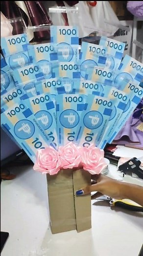 12K views · 86 reactions | 20pcs money bouquet tutorial ✨ part 1: arrangement ~ #mirasbouquet #moneybouquetphilippines #moneybouquet #mothersday #mothersdaygiftideas | Mira's Bouquet | Facebook