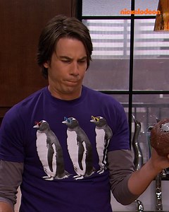 269K views · 8.5K reactions | Albóndiga mágica, ¿hoy será un día de maratón de mis series favoritas? 朗✨ #iCarly #MyNick | Nickelodeon en Español | Facebook