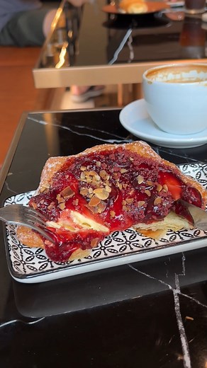 39K views · 172 reactions | Cafe on a budget with bakes from $3.80! 說縷 #cafe #cafehopping #singapore #sgfoodie #sgfood | Eatbook.sg | Facebook