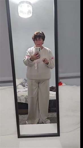 @Coco Ella #spring #lounge