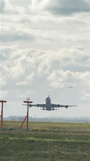 ✈️ BOEING 747 TAKE OFF