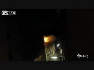 サンドニ地区の手入れで自爆の女テロリスト最後の瞬間窓から炎が！