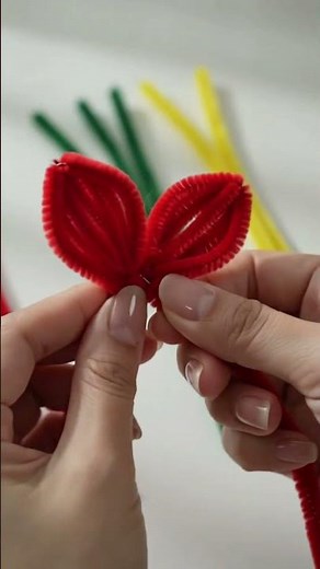 Realistic Pipe Cleaner Hibiscus Flower 🌺 | Easy DIY Flower Craft Tutorial | Handmade Art