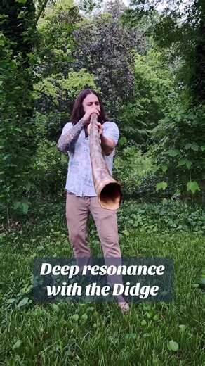 Tapping into that deep, earthy drone today. There is nothing like the Didge to help you find your center. It is more of a physical vibration than just a sound. It really helps clear the head and reset the breath. Resonate Sound Journey Lessons | Immersions | Events resonate-yoga.com ATL Vibrational Medicine. #didgeridoo #soundhealing #nativeinstruments #meditationmusic #atlmusic