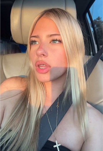 Blonde Hair Transformation: Stunning Golden Highlights