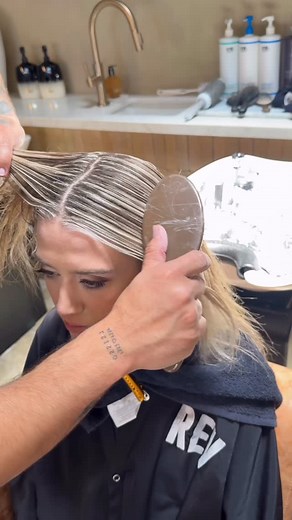 ERIC VAUGHN on Instagram: "This gorgeous girl flew from Oklahoma to get a huge makeover so the pressure was on! It’s such a huge honor when people travel to get their hair done and you want to deliver. I think we nailed it, what do you think?! Drop a comment if you’re in love with the tone  Colored using all @kenraprofessional #kenracolor #kenrapartner #dimensionalblonde #coolblonde"