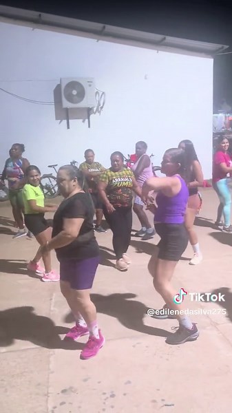 Zumba dança Botadinha: coreografia sucesso passo a passo