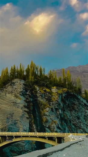 Konsa Waterfall hai? We Organise By Road & By Air Trips to different destinations in Pakistan. GB Adventure Club 🇵🇰 For Further Details Dm us, WhatsApp Number 923555532341 923134320355 📍 HUNZA 🎥 Captured by: @jamal_jimme 💖 Double tap if the north feels like home to you 💾 Keep this for your next travel memory 🔔 Follow @jamal_jimme for more northern beauty & cinematic reels #northernareas #fypシ #gbac #gilgit #baltistan
