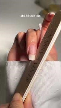 How to choose the right nail shape that suits you