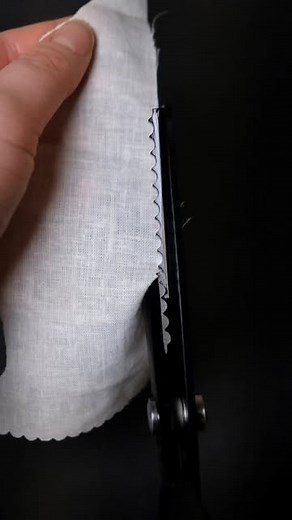 LDH Scissors® on Instagram: "A closer look at The Scallop! The main difference between scalloped pinking shears and traditional pinking shears is that they create a soft, rounded edge as opposed to a zig-zag triangle edge. Not only does a scalloped pinking shear also help to prevent frayed edges, the rounded look is also very unique! . . #sewersofinstagram #sewistsofinstagram #sewover50 #memadeeveryday #isew #handmadewadrobe #sewingblogger #handquilting #cottonfabric #craftproject #fabrics #hand