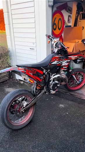 Exciting New Piston for KTM EXC 125 Two-Stroke