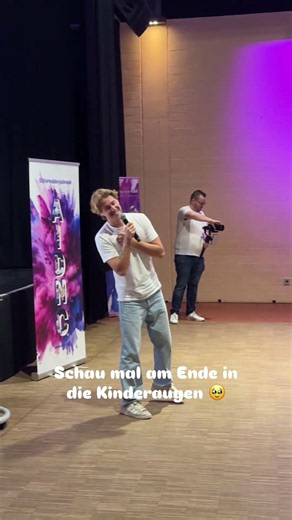Unsere Mobbingfrei Trainings mit Familien die ein Kind ab einem Alter von 9 Jahren haben 🥳