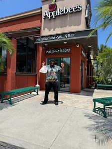 26K views · 974 reactions | Rell with the tutorial on how to go @applebees while remaining a real one June 19th - @ft.lauderdaleimprov  | Kitchen aka FatandFunny | Facebook