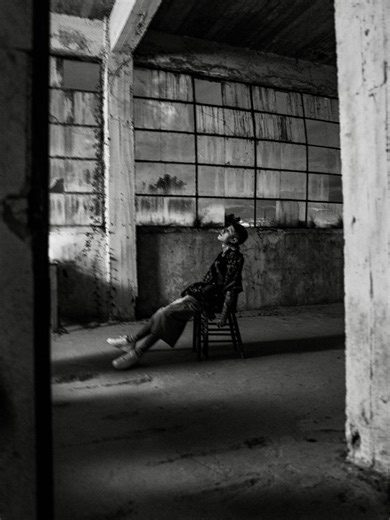 1.3M views · 50K reactions | YA DISPONIBLE “A MI VIEJO”  Para todas las personas que ya no tienen a su padre en Vida. Con mucho cariño raza  #BaileCholo | Santa Fe Klan | Facebook