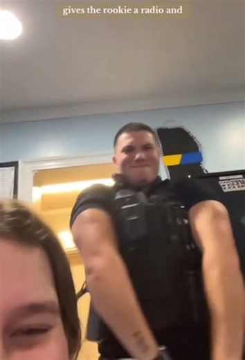 Officers Follow Suspect Offroad During Stolen Truck Pursuit #PoliceChase #StolenTruck #OffroadPursuit #LawEnforcement #CaughtOnCamera