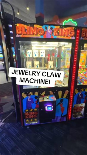 21K views · 243 reactions | This jewelry claw machine make me want win #clawmachine #winning #arcadegames #arcadehacks #arcade #shortreels #reelsforyou | OhLa Reel6 | Facebook