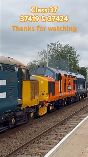 Epic Double Class 37 Catch at Shireoaks 37419 Debuts Fresh New Livery #trainspotting #train #class37