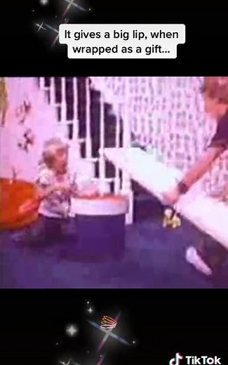 Slinky..#foryou #fun #retro #toy #70s #slinky #commercial #music #song #quotes #tiktok #fyp