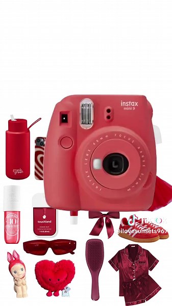 Exploring the Red House Concept in Trends