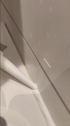 How to silicone a bathroom sink