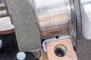 Pit Stop: Wrong Flexplate Causes Main Thrust Bearing Failure on 302 Ford