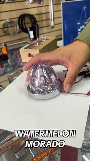 Impresionante Watermelon Luz LED Morada para Traileros