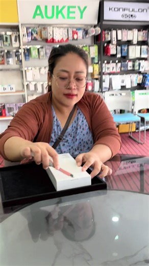 Ye Ye Mobile သည် TikTok ပေါ်တွင် ရှိသည်