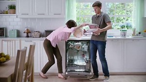 Cascade Platinum ActionPacs TV Spot, 'Los trastes'