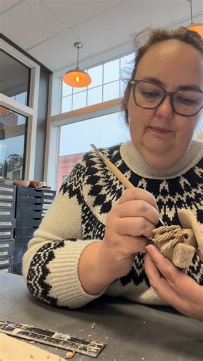 Terracotta Pullman on Instagram: "This gnome can’t stop tattling on its artist 👩‍🎨 😂 It * fell apart* in my hand when I was loading the kiln, so I tried to fix it. But it just wouldn’t stop snitching 😂 😂 😂 good news, though: I did get it repaired and in the kiln 🔥. We’ll find out today if it held together. Clay is honest, to a fault, and it will tell on you every time. So when we say to Xx scratch xX like an angry 😾 cat to attach— or it will detach—this is why 😾 Don’t be cute about it.