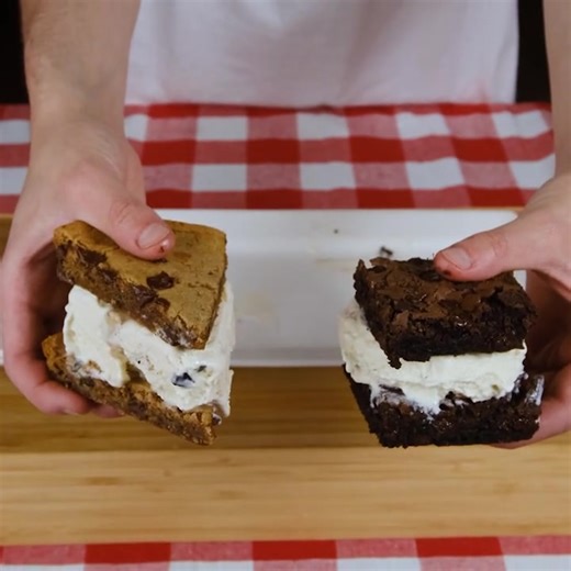 How could you go wrong with making Ice cream sandwiches from our dessert menu?🍦 | Pizza Hut