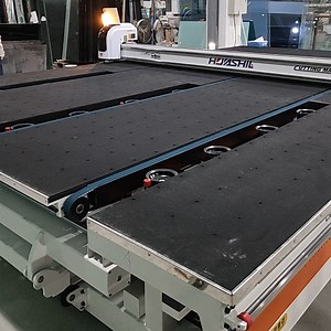 [Hot Item] Integrated Glass Loading Cutting Breaking Machine Multi-Functional Glass Cutter for Laminated and Tempered Glass