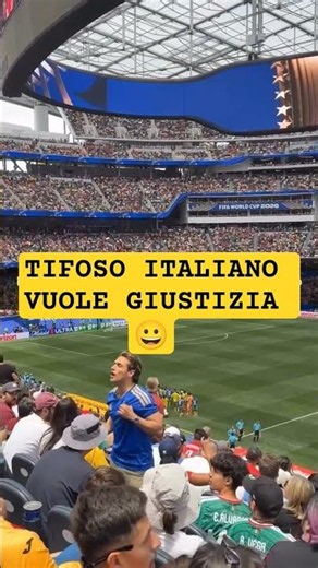 TIFOSO ITALIANO VUOLE GIUSTIZIA AI MONDIALI 😀 #shorts #ultras