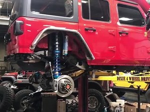 Check out this build from @dixie4wheeldrive !⁠ ⁠ It's fit with our Elite Series ProRock XD60/80 axle set and powered by a 6.4L Hemi V-8. The custom suspension is all built by Dixie and offers 14 inches of travel! | Dynatrac