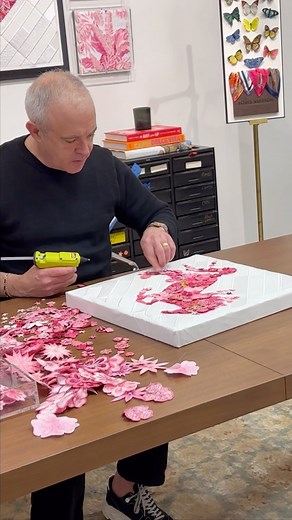 Pre-order the Signature Series V before the 31st of this month to receive the book for $200 if you’re a non 365 member and $125 for a member! Pre-order here: https://www.anitagoodesign.com/product/signature-series-v-thread-decoupage/ #MachineEmbroidery #Sewing #Stitching #Diy #AnitaGoodesign | Anita Goodesign