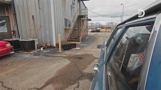 527K views · 6.6K reactions | Our guest on today's show is no stranger to the world of auto racing. As a professional, he is used to competing in a setting where he is able to make a lot of money. But, when pursuers are assigned to stop him, will his professionalism, skill, and experience be enough? | Discovery Channel Southeast Asia | Facebook