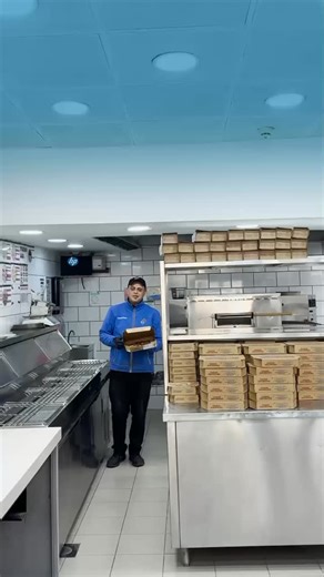 Fresh pizza coming your way🍕 Hold the red dot to get it faster #dominos #pizza #faster | Domino's Pizza