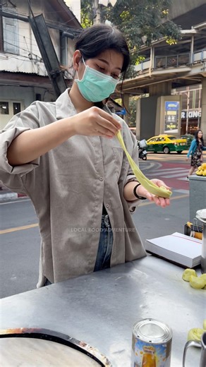 PUY's younger sister kneads a dough