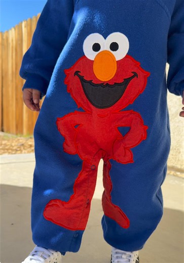 Love a good Elmo romper 🥹💙 #fyp #vintage #vintagebabyclothes #elmo #sesamestreet