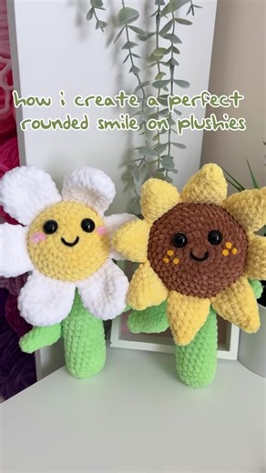 I always get asked how to create rounded smiles on amigurumi! Save this tutorial for later 💌 This is my favorite type of smile to make on crochet plushies & it’s super easy to do too 🙂 I hope you find this tutorial helpful! #crochet #crochettip #crochettutorial #amigurumi