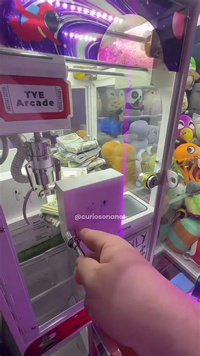 esse CARA conseguiu ENGANAR a máquina do SHOPPING 😱