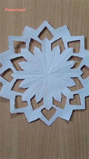 Easy beautiful paper snowflake💮🌼| paper snowflake making #snowflakes #viralshorts #trendingshorts