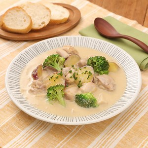 ほくほく♪鶏肉とさつまいもの豆乳シチュー | クラシル